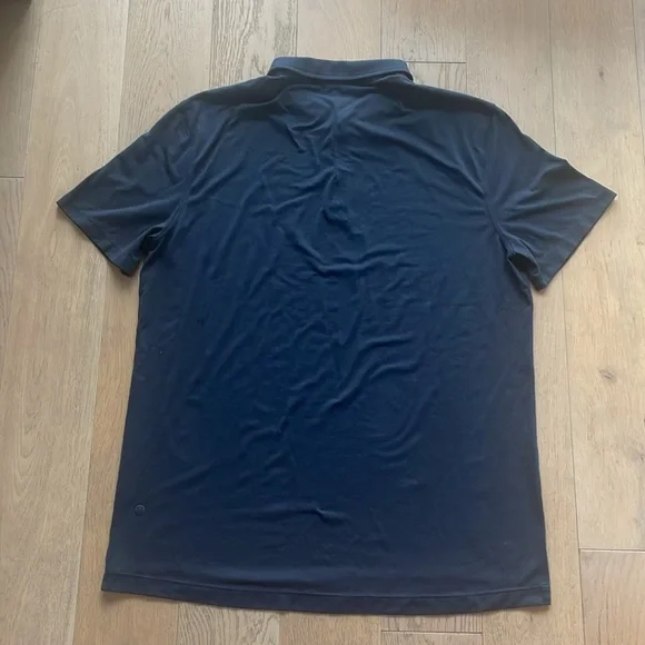 Lululemon T- Shirt - Picture 6 of 7